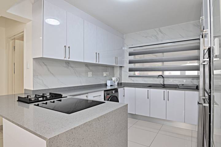 Pebble Beach 6 Kitchen